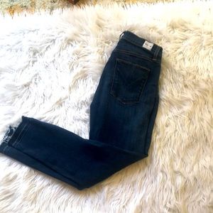 Adorable Hudson Jeans size 29